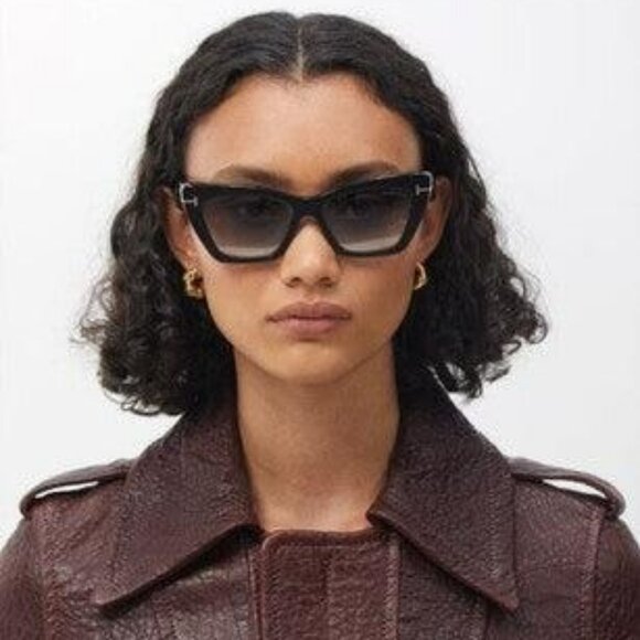 Tom Ford WYATT Women Sunglasses Black Gradient Smoke Cat Eye FT0871/S 01B BRAND - Picture 12 of 12